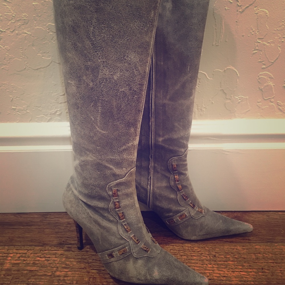 Cute suede boots
